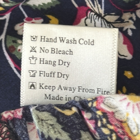 Buenos Ninos Sz XXL Spaghetti strap floral pattern Navy Maxi Dress - Picture 7 of 7